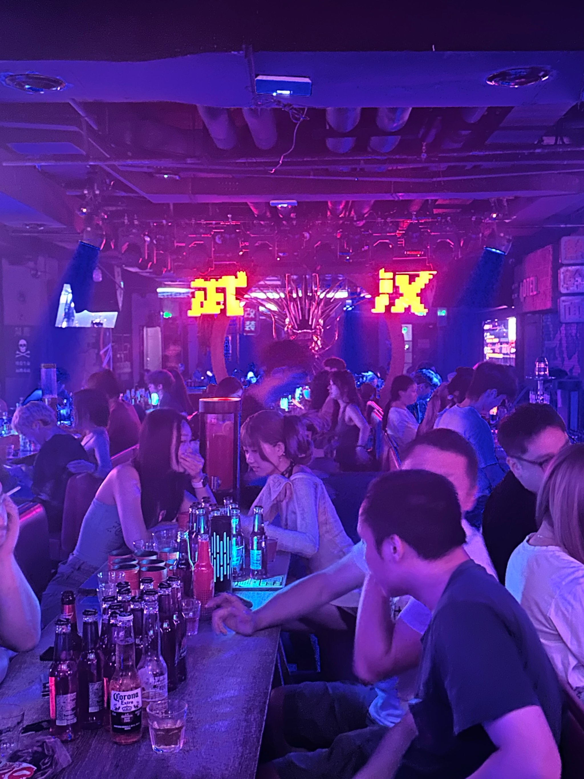 白山商务ktv低端场，火爆经营场面热闹。-抚松县ktv预订